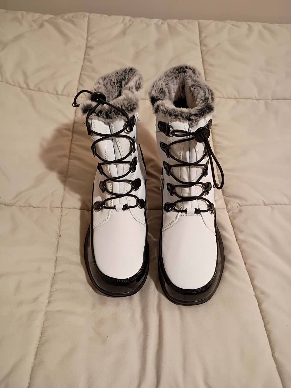 Totes Women's White & Black Fur-Lined Winter Boots